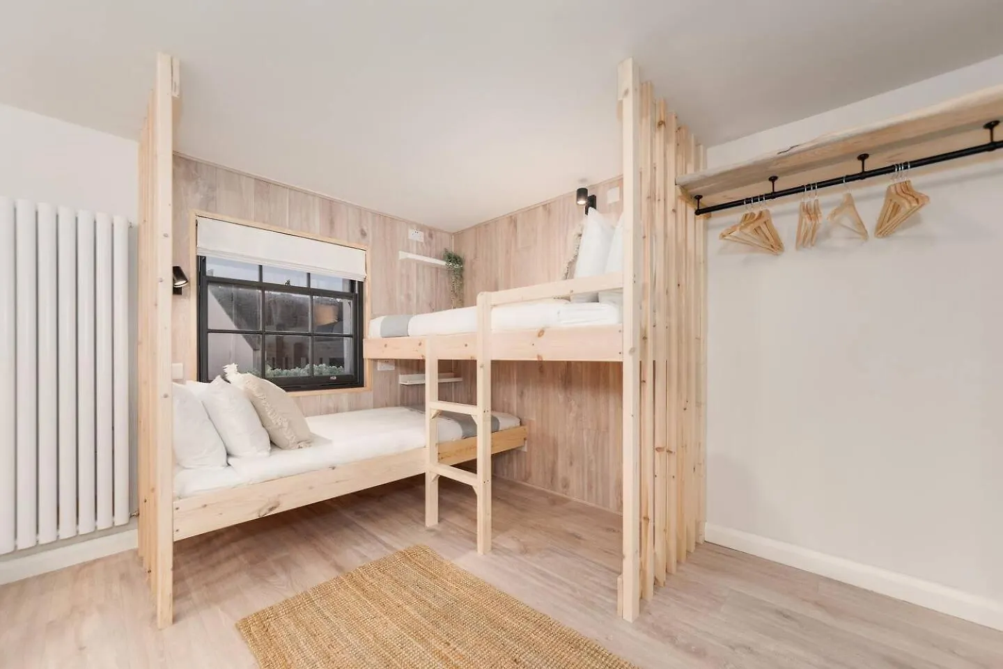 Little Beach House Brighton - Swanky Scandi Style