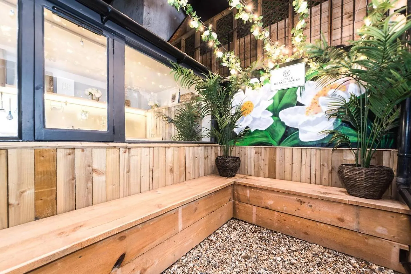 펜션 Little Beach House Brighton - Swanky Scandi Style 영국