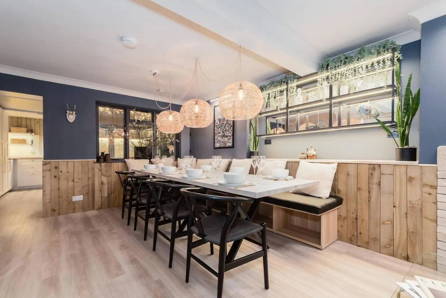 Little Beach House Brighton - Swanky Scandi Style