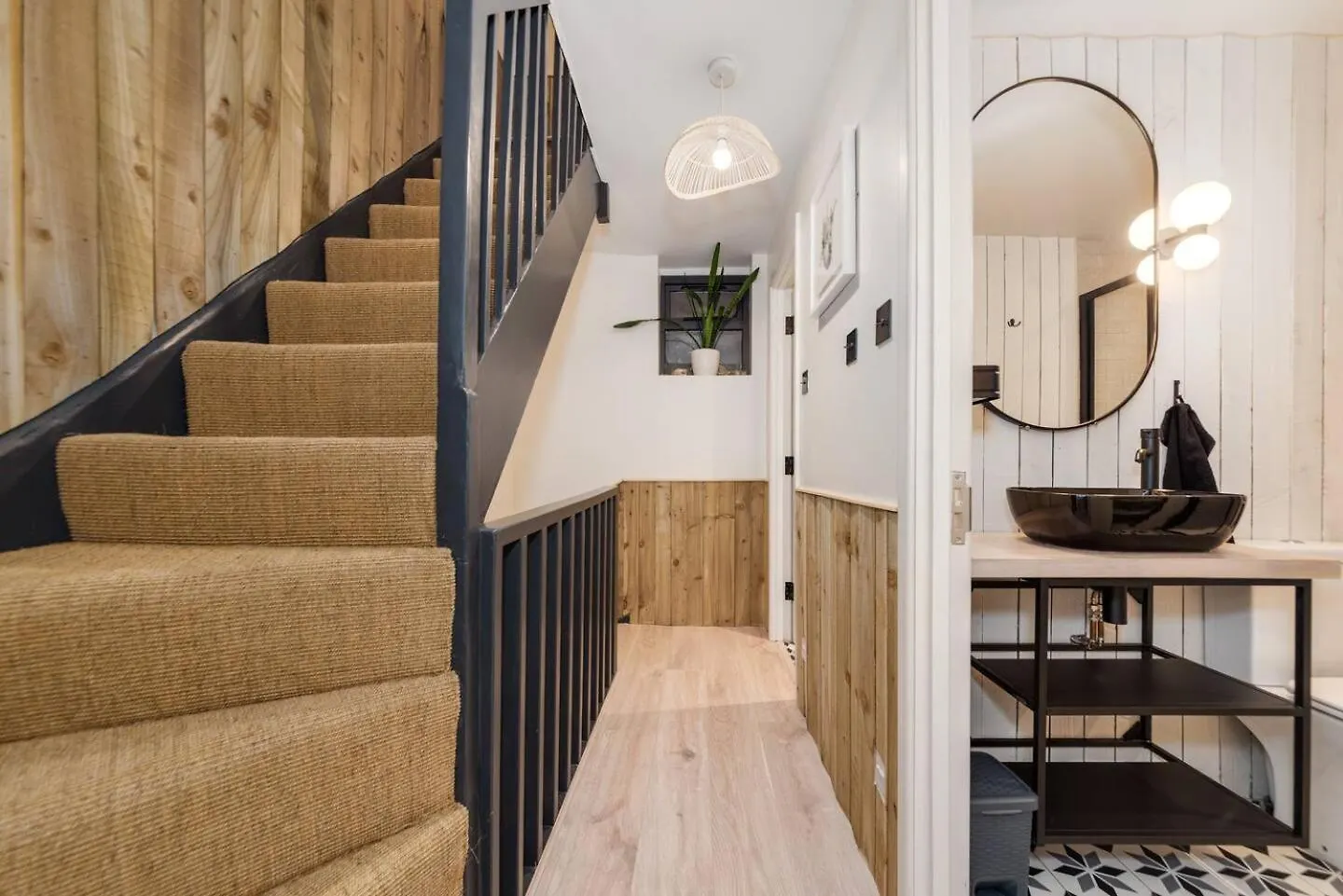 Prázdninový dům Little Beach House Brighton - Swanky Scandi Style