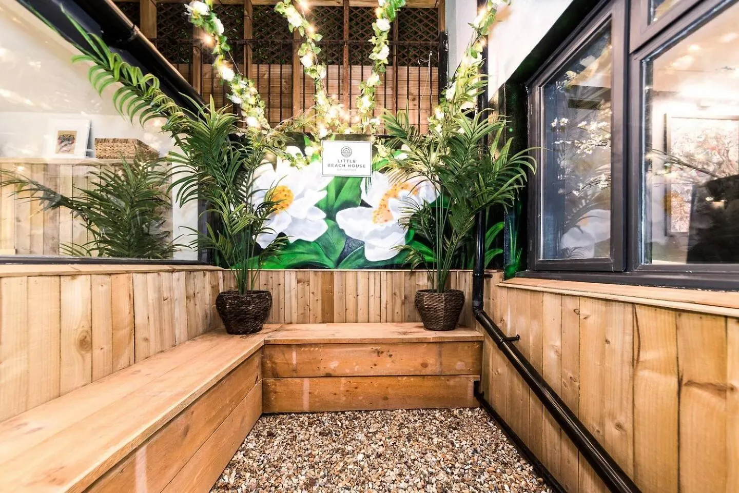 Prázdninový dům Little Beach House Brighton - Swanky Scandi Style