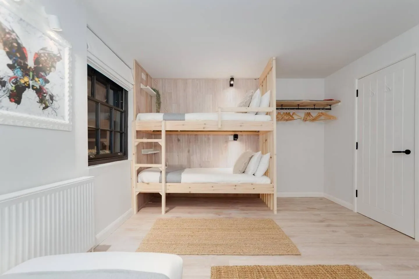 Little Beach House Brighton - Swanky Scandi Style